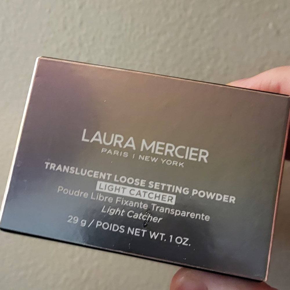 Laura Mercier Light Catcher Setting Powder